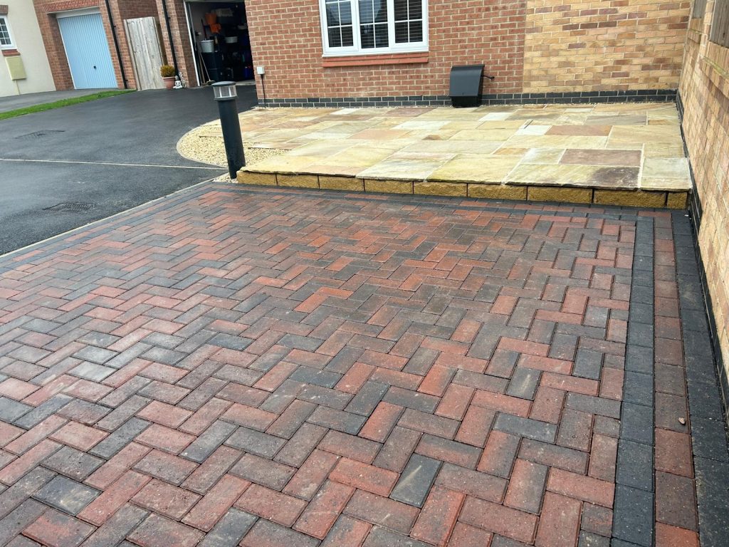 Indian Sandstone Patio & Block Paving - photo 1
