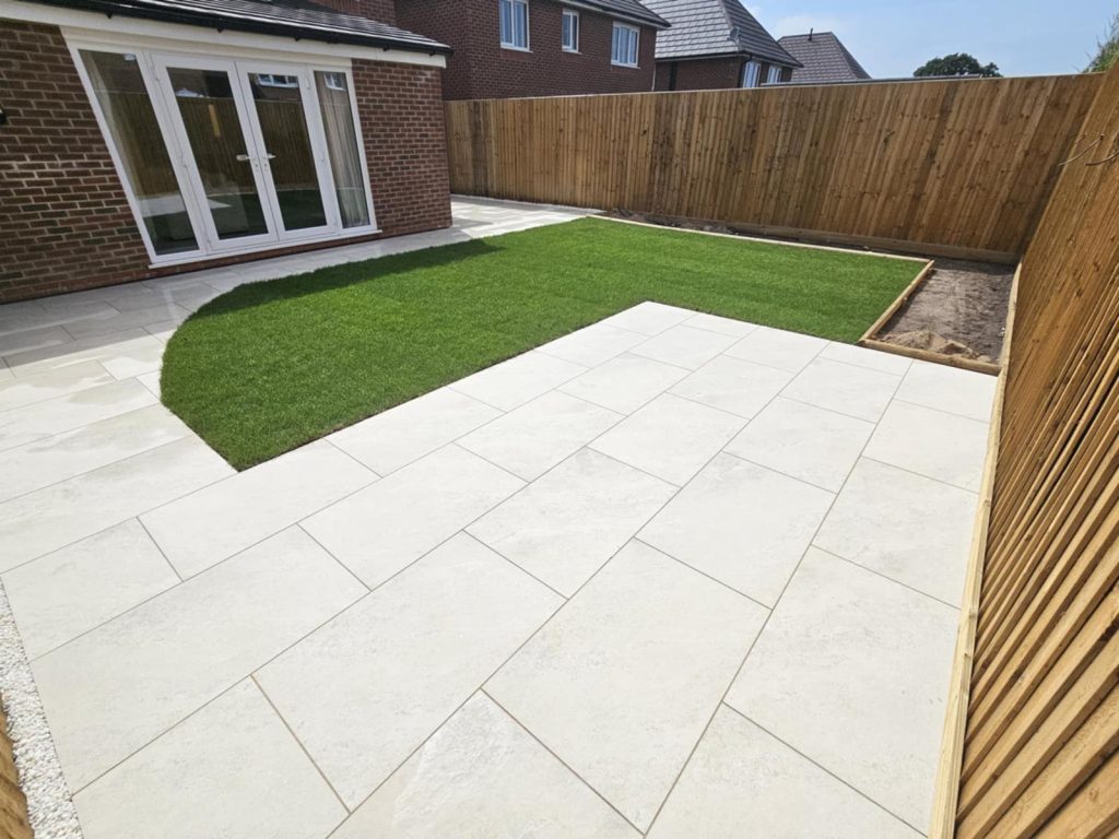 Off-White Porcelain Patio, New Lawn & Borders - photo 2